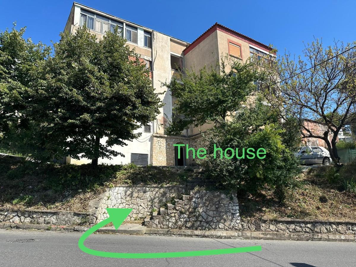 Hotel Hoxha House Krujë Zewnętrze zdjęcie